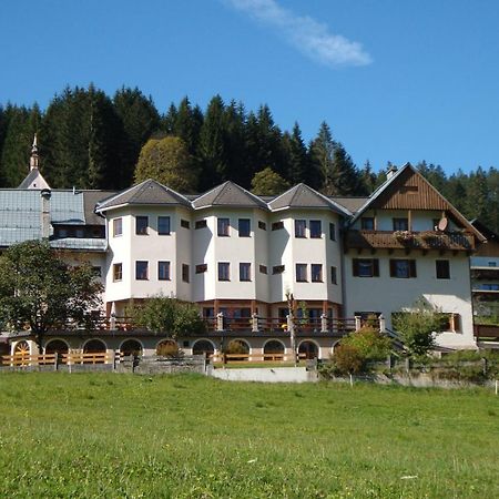 Haus Der Begegnung Hotel Gosau Exterior photo