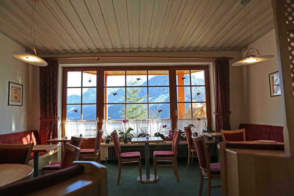 Haus Der Begegnung Hotel Gosau Exterior photo